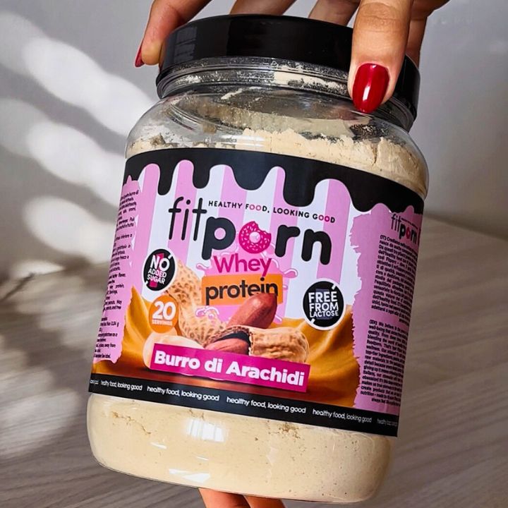 proteine in polvere senza zuccheri aggiunti e senza lattosio, gusto burro di arachidi